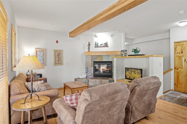 Condo in Twin Elk Lodge, Breckenridge — photo 5 Condo in Twin Elk Lodge, Breckenridge, CO — photo 5 (MLS S1069162)