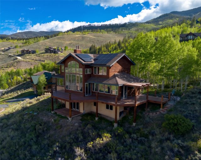 Home in Hamilton Creek Sub, Silverthorne — photo 3 Home in Hamilton Creek Sub, Silverthorne, CO — photo 3 (MLS S1069174)