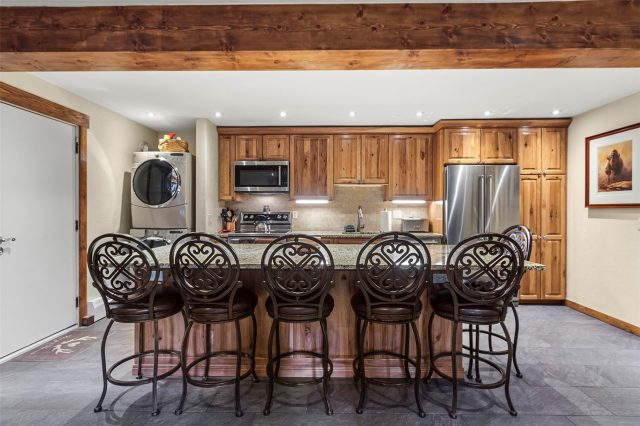 1085 Ski Hill Road 61 photo 10