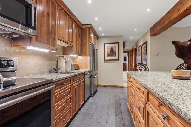 1085 Ski Hill Road 61 photo 13