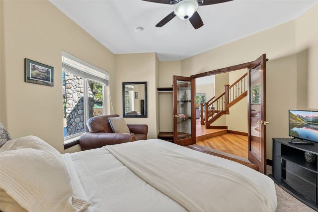 56 Burntwood Lane photo 15