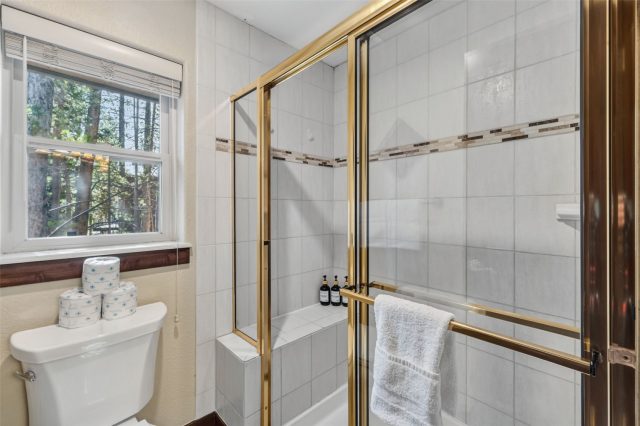 56 Burntwood Lane photo 19