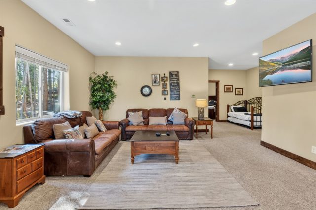 56 Burntwood Lane photo 29