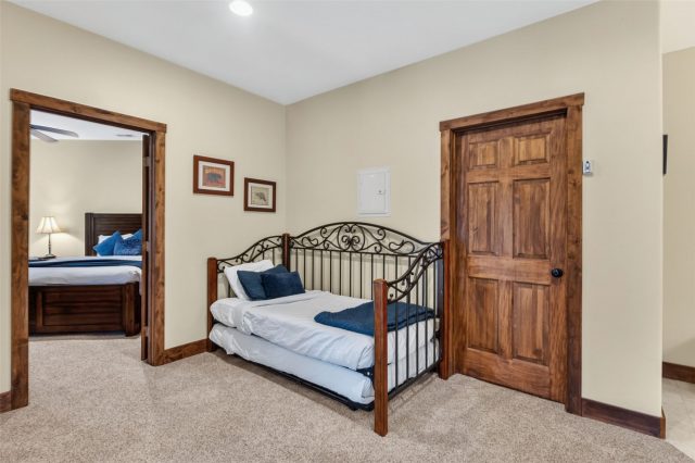 56 Burntwood Lane photo 30