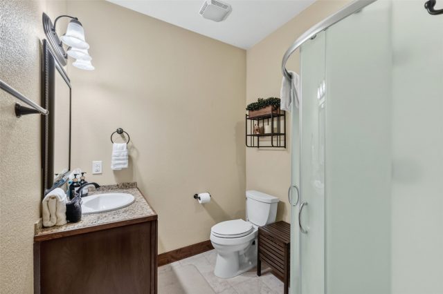 56 Burntwood Lane photo 34