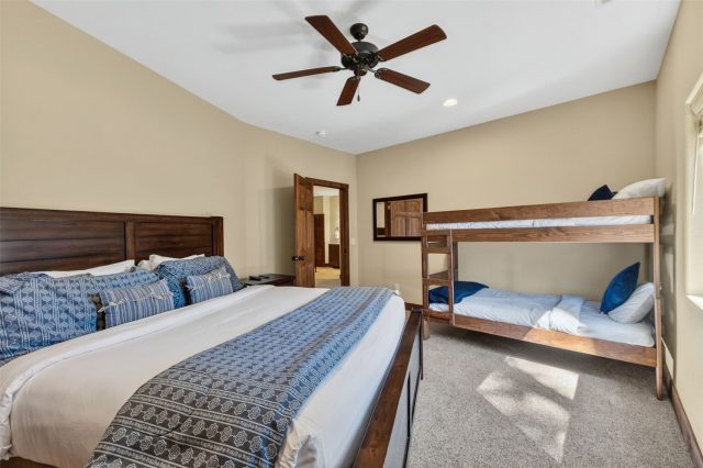 56 Burntwood Lane photo 35
