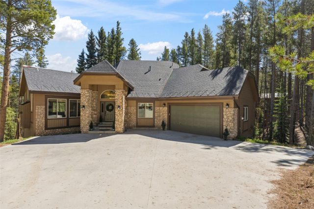 56 Burntwood Lane photo 45