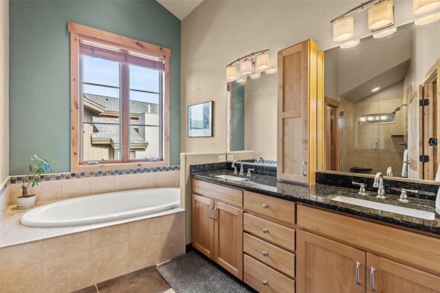 17 Laredo Drive 17 photo 21
