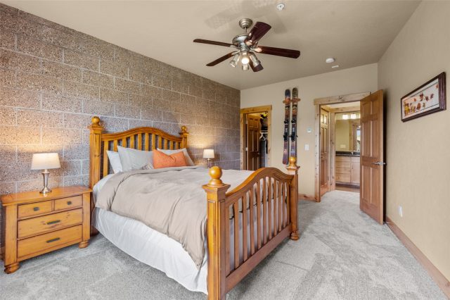 17 Laredo Drive 17 photo 42