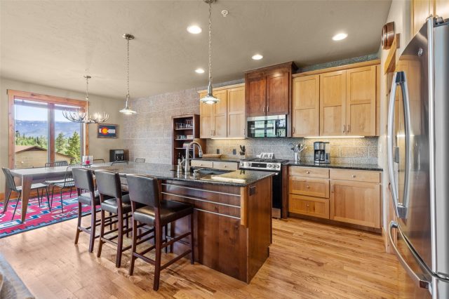 17 Laredo Drive 17 photo 8