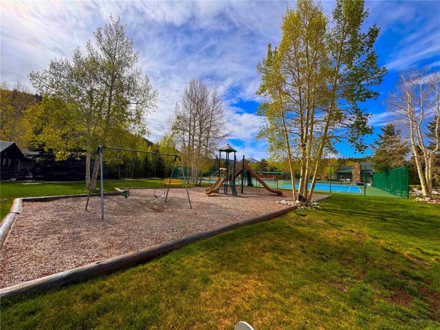 85 Revett Drive 44 photo 32
