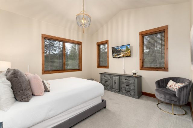 89 Snowshoe Circle photo 25
