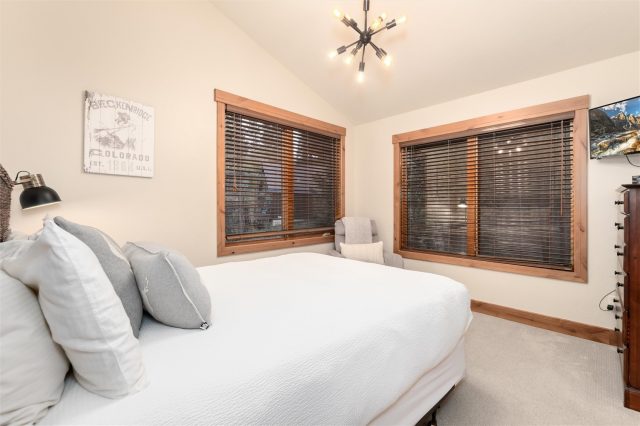 89 Snowshoe Circle photo 33
