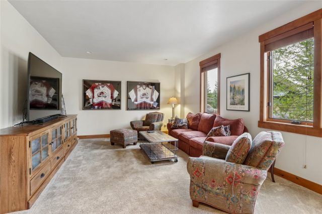 112 Talon Circle photo 34