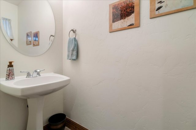 75 Linden Lane 39b photo 17
