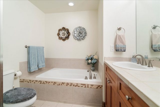 75 Linden Lane 39b photo 21