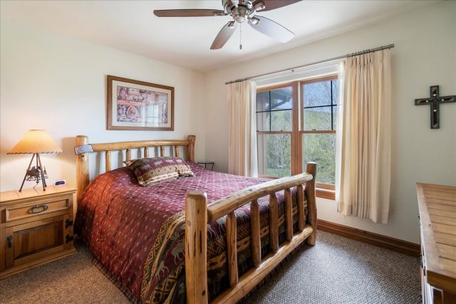 75 Linden Lane 39b photo 22