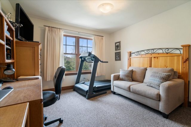 75 Linden Lane 39b photo 25
