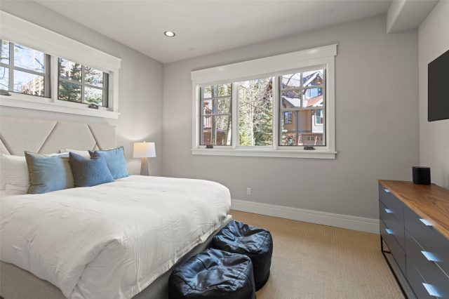 21 Regent Drive photo 40