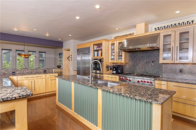 354 Ensign Drive photo 12