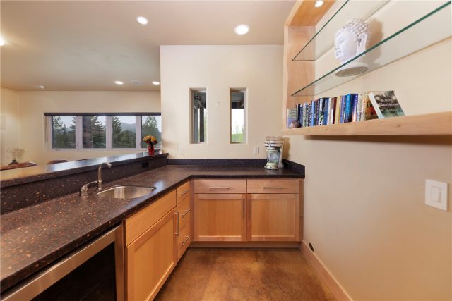354 Ensign Drive photo 28
