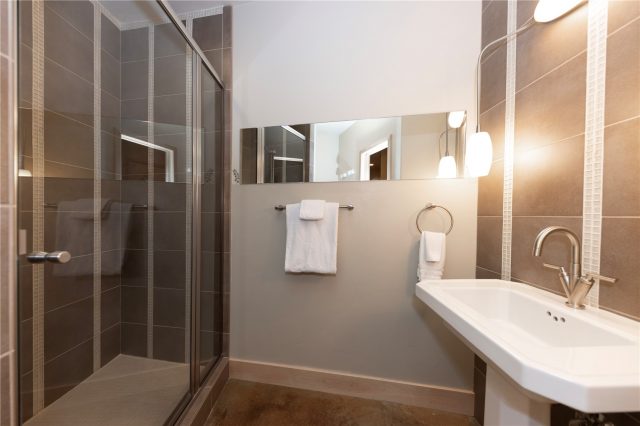354 Ensign Drive photo 33