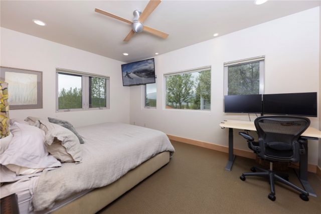 354 Ensign Drive photo 35