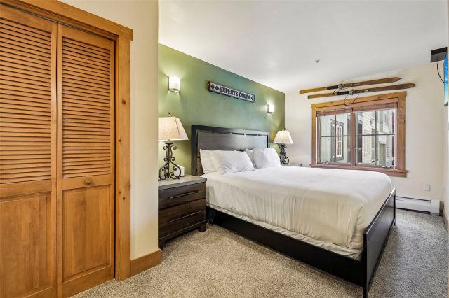 135 Dercum Drive 8573 photo 9