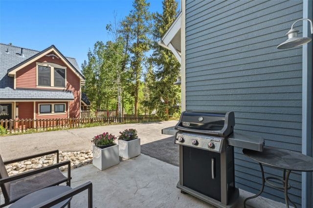 308 N French Street 1 photo 41