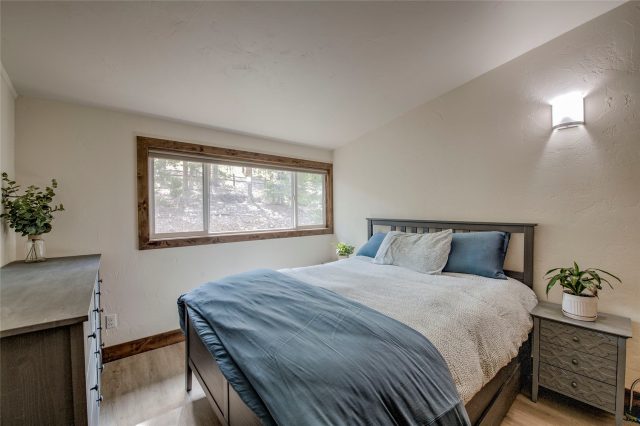304 S High Street 4 photo 17