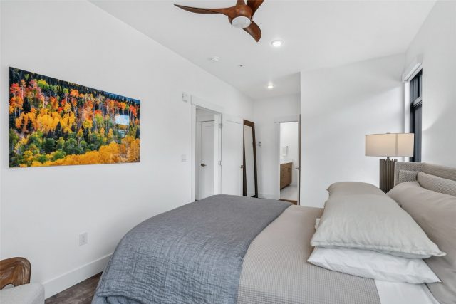 740 Blue River Parkway B21 photo 29