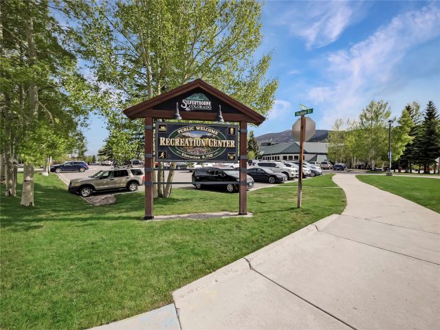 740 Blue River Parkway E10 photo 33