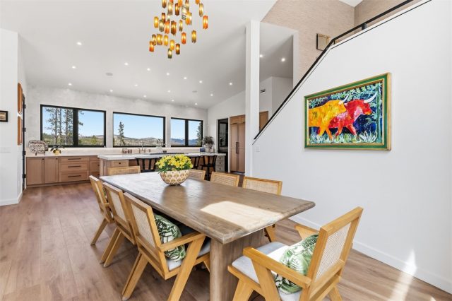 175 Protector Place photo 11
