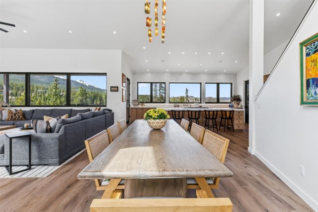 175 Protector Place photo 12