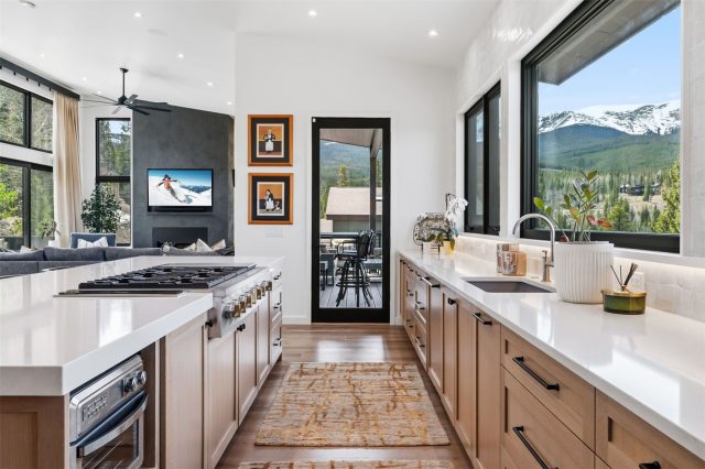 175 Protector Place photo 15