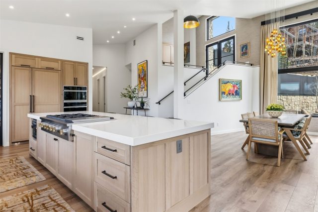 175 Protector Place photo 16