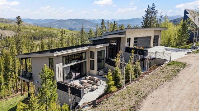 Home in Peak Seven West Sub, Breckenridge, CO — photo 1 (MLS S1069283)