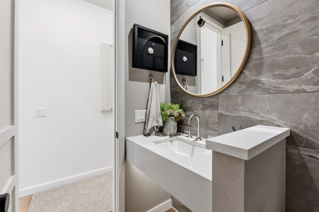 175 Protector Place photo 26