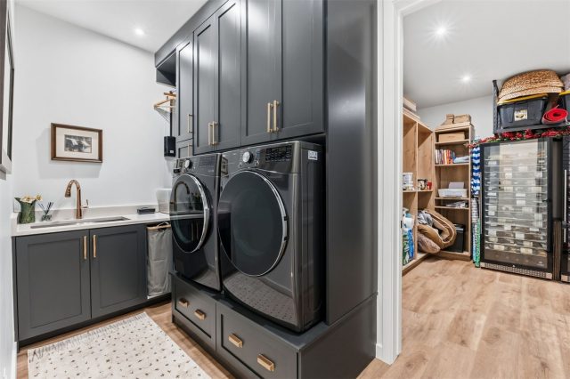 175 Protector Place photo 27