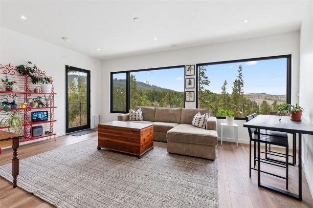 175 Protector Place photo 31