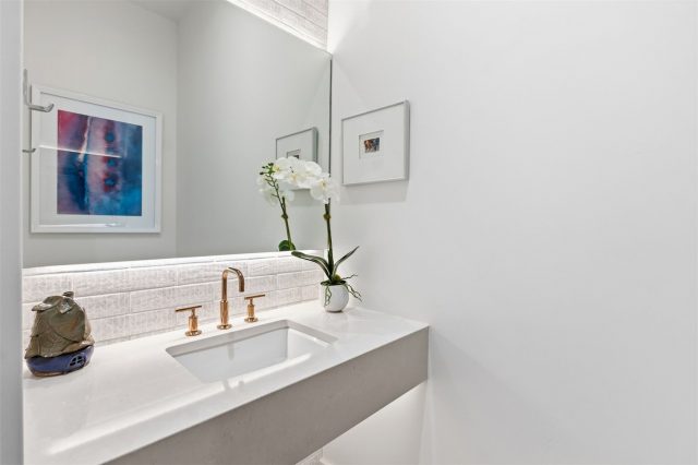 175 Protector Place photo 33