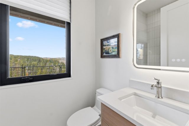 175 Protector Place photo 35