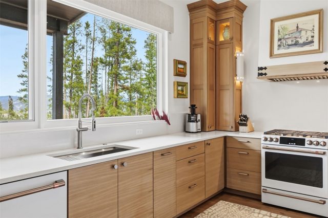175 Protector Place photo 42