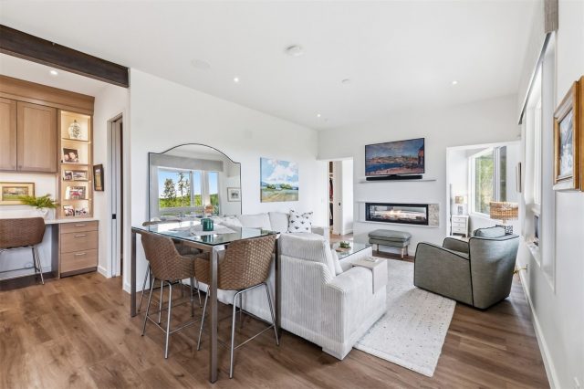 175 Protector Place photo 43