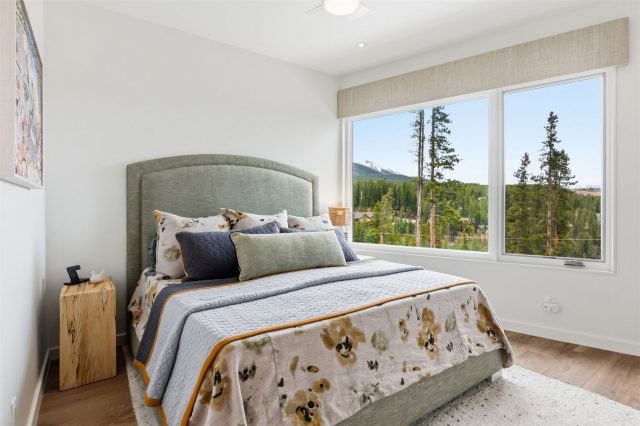 175 Protector Place photo 44