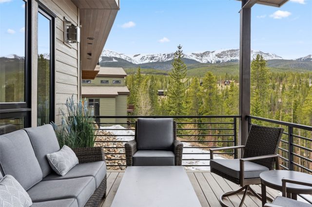 175 Protector Place photo 48