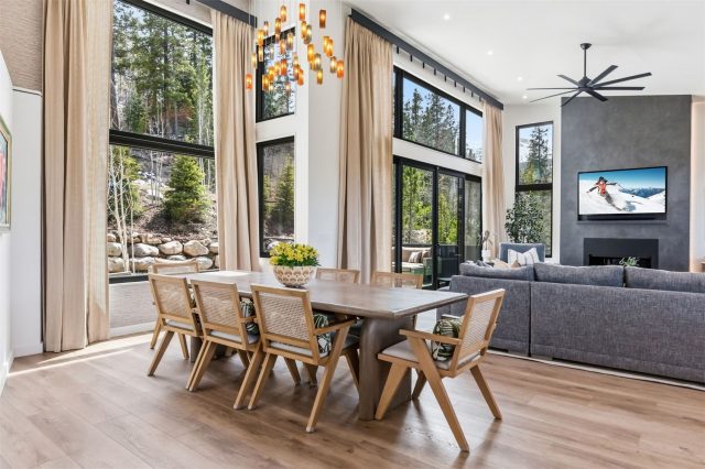 175 Protector Place photo 9