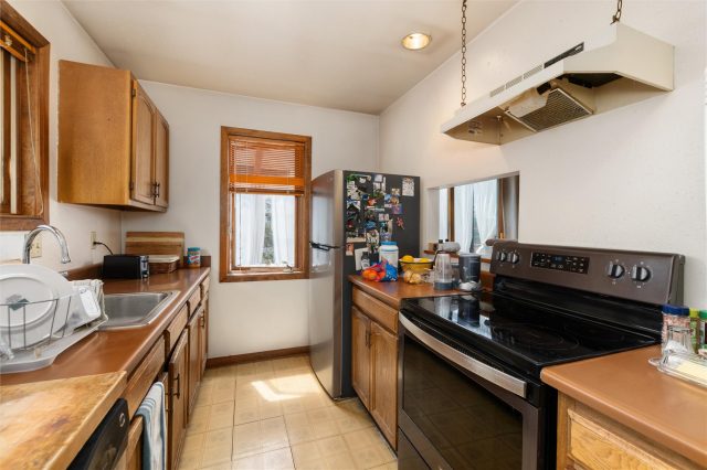 529 Belford Street 529 photo 11
