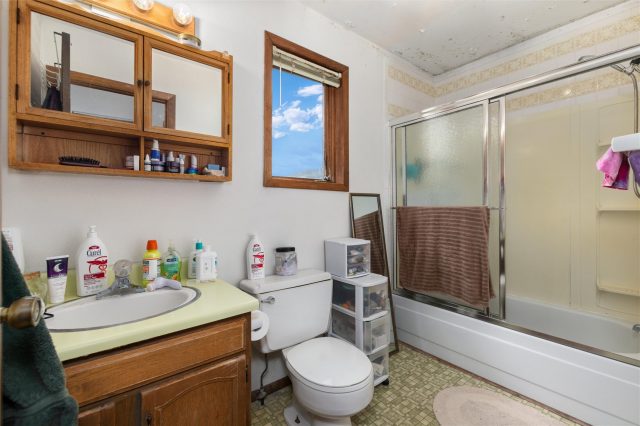 529 Belford Street 529 photo 16