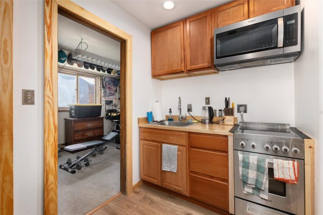 529 Belford Street 529 photo 29